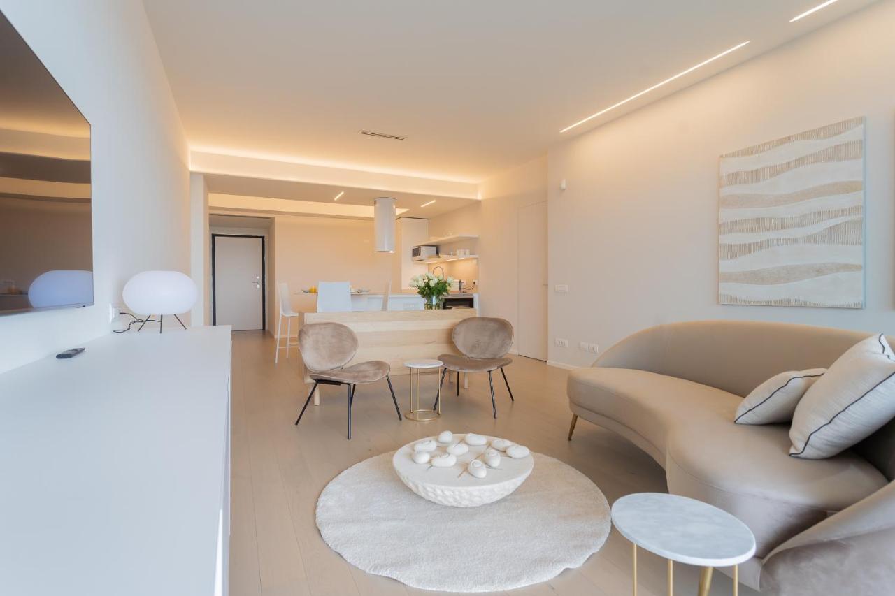 La Vista Bonita By Rent All Como Exterior photo