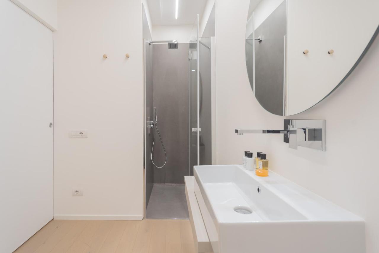 La Vista Bonita By Rent All Como Exterior photo