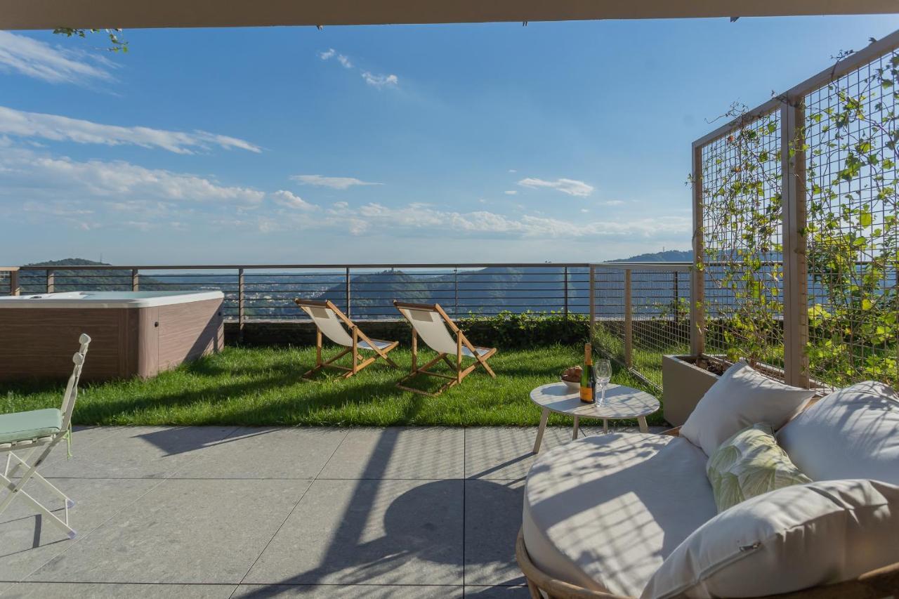 La Vista Bonita By Rent All Como Exterior photo